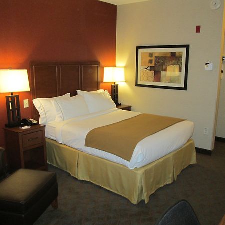 Holiday Inn Express & Suites Paducah West By Ihg Exterior foto